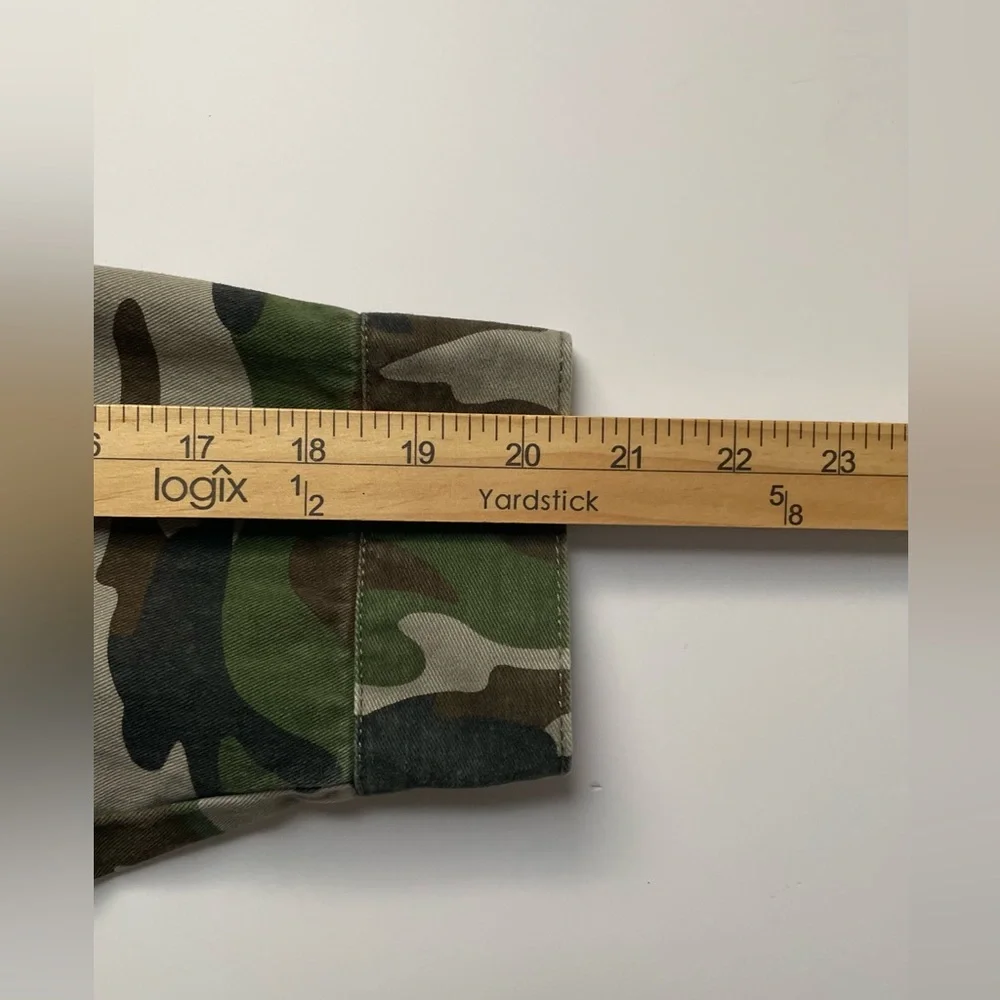 Forever 21 Long Sleeve Camo Jacket - Picture 5 of 6